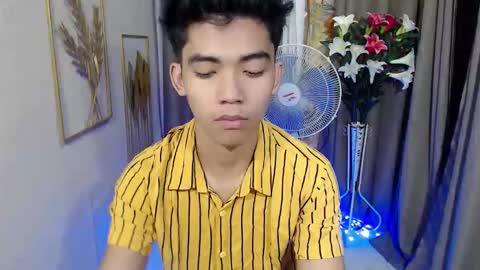 laurence_cuttieguyhere online show from March 24, 7:41 pm