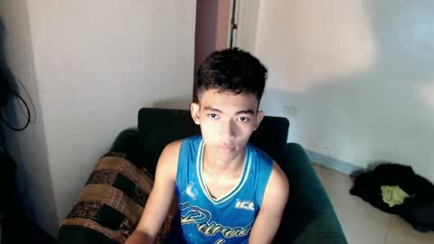 laurence_cuttieguyhere online show from June 24, 6:23 am