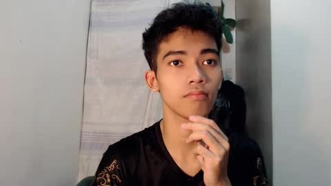 laurence_cuttieguyhere online show from July 16, 1:28 pm