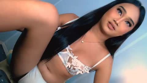 chloe3 online show from November 11, 3:01 pm