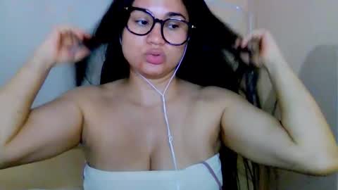 onlyfan laureng7 - 7 laureng2 online show from December 2, 4:57 pm