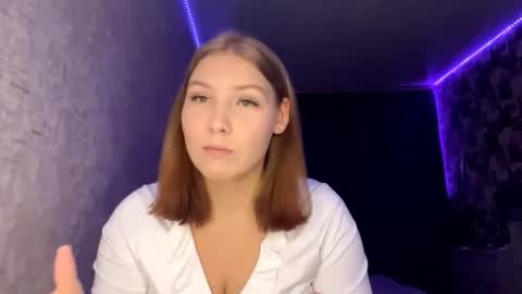 Hannah online show from October 17, 4:31 pm