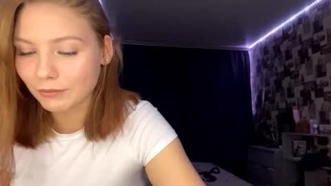 Hannah online show from October 22, 4:51 pm