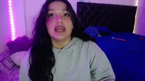 laurenkenner28_ online show from September 9, 7:13 pm