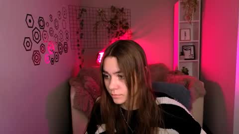 Snapshot of laurenmurrr chatting on February 1, 11:20 am Laure online show from February 1, 11:20 am