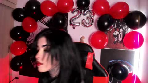  LAUREN INDEPENDENT MODEL HELP ME REACH 100 LIKES PLS  online show from November 28, 10:01 pm