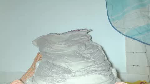 LAUREN SMITH online show from February 21, 2:28 am