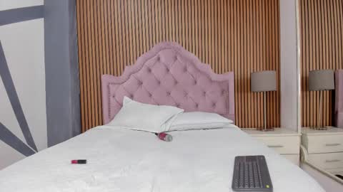 Lauren  online show from October 31, 1:56 pm