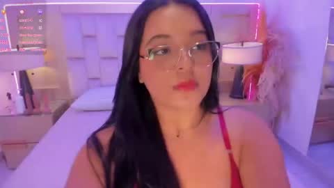 laurentt___ online show from July 14, 12:00 pm