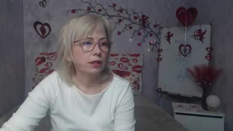 Lauren online show from February 16, 6:09 am