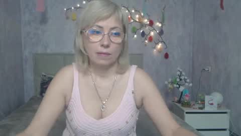 Lauren online show from April 6, 5:41 am