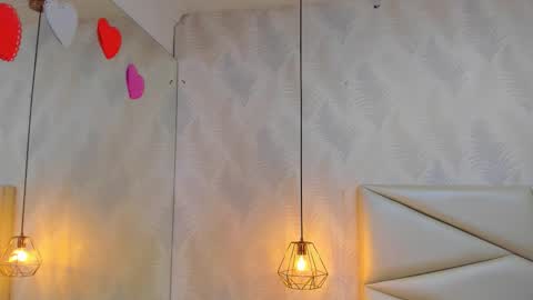 Laurent online show from November 7, 11:10 am