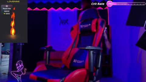 ANA LAURA online show from December 13, 8:36 pm