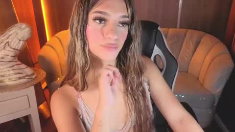 Snapshot of laurita_b chatting on November 22, 8:08 pm Laurita online show from November 22, 8:08 pm