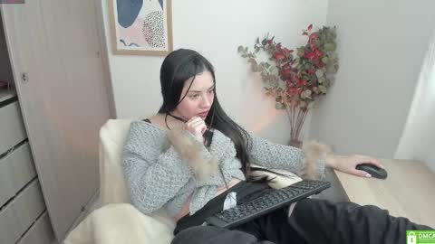 Lauryn online show from October 3, 7:33 pm