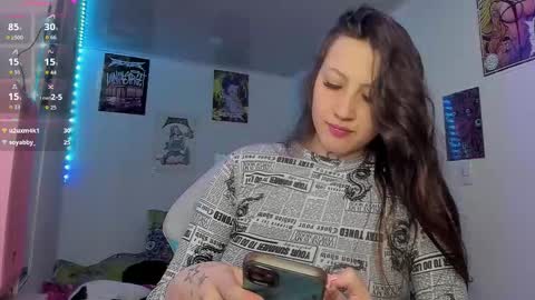 Snapshot of lauryn_muller_ chatting on September 18, 12:45 am Lau online show from September 18, 12:45 am