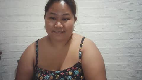 Snapshot of lavalyn214 chatting on May 30, 2:47 pm lavalyn214 online show from May 30, 2:47 pm