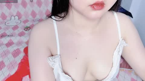 Snapshot of lavender_02 chatting on May 9, 4:01 pm Tina online show from May 9, 4:01 pm
