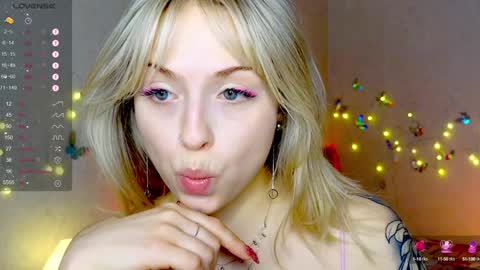 Snapshot of lavenderlav chatting on December 29, 3:03 pm Melissa online show from December 29, 3:03 pm