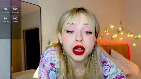 Snapshot of lavenderlav chatting on January 25, 1:08 pm Melissa online show from January 25, 1:08 pm