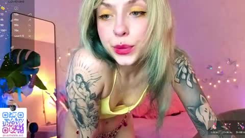 Melissa online show from April 11, 12:20 pm