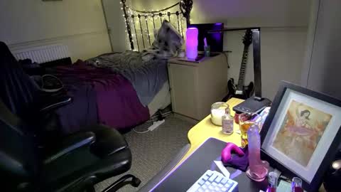 Lavenderrzz online show from January 13, 3:06 pm