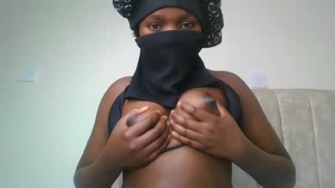 lavycaramel online show from November 21, 11:03 pm