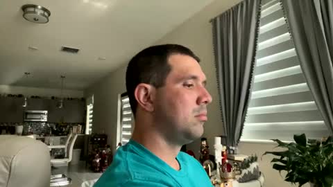 Snapshot of law_cambio chatting on December 16, 8:37 pm law_cambio online show from December 16, 8:37 pm