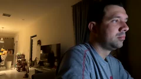 Snapshot of law_cambio chatting on December 18, 7:36 am law_cambio online show from December 18, 7:36 am