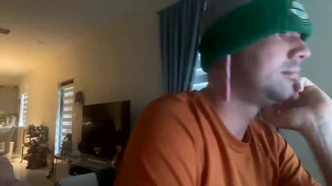 Snapshot of law_cambio chatting on December 25, 2:23 pm law_cambio online show from December 25, 2:23 pm