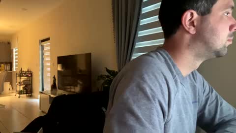 Snapshot of law_cambio chatting on February 13, 12:43 pm law_cambio online show from February 13, 12:43 pm