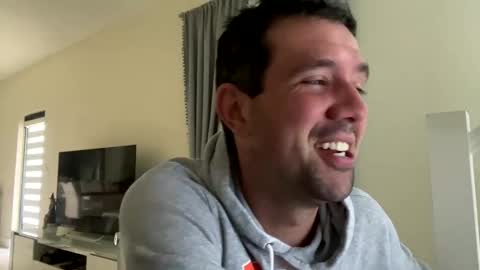 Snapshot of law_cambio chatting on February 21, 9:00 pm law_cambio online show from February 21, 9:00 pm