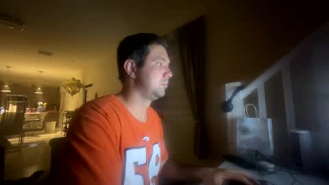 Snapshot of law_cambio chatting on November 19, 10:48 am law_cambio online show from November 19, 10:48 am