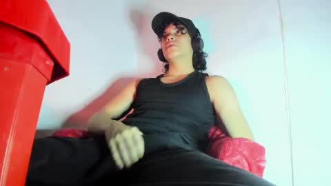 Snapshot of lax777_ chatting on November 9, 5:17 am ZAmbrano online show from November 9, 5:17 am