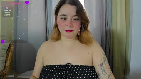 laylaah online show from May 21, 10:06 pm