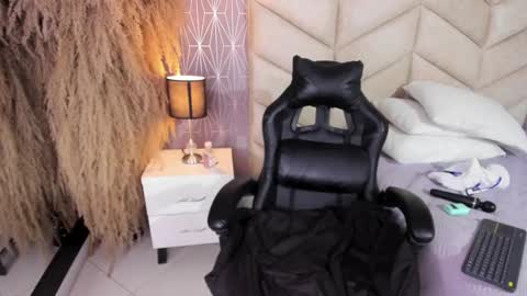 laya online show from November 13, 10:14 am