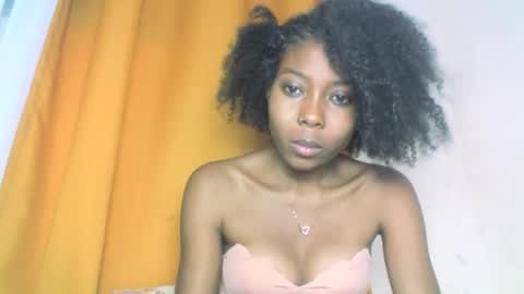 layannek online show from October 8, 7:11 pm