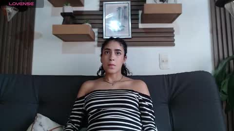 Layla online show from February 6, 5:27 pm