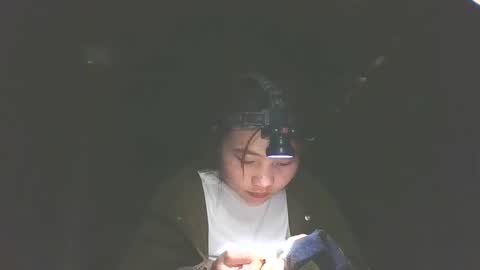 layla_999 online show from January 15, 2:16 am