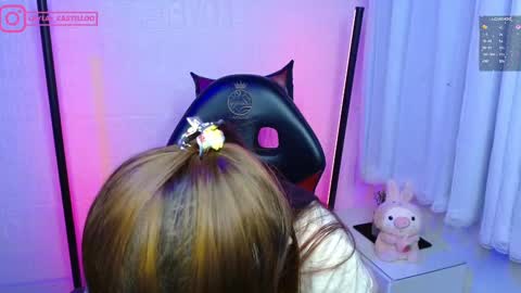 Layla online show from February 19, 2:12 pm