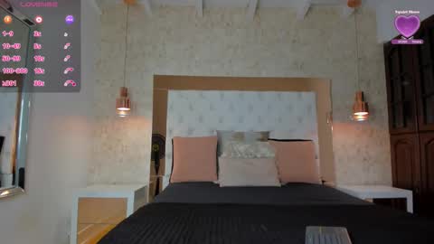 Snapshot of layla_mackenzie01 chatting on February 14, 3:25 am Layla Mackenzie online show from February 14, 3:25 am