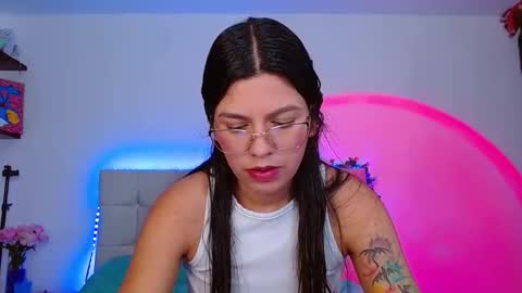 Lia and Rachel online show from April 17, 2:03 am