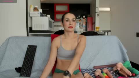 Snapshot of layla_sia chatting on May 14, 3:41 pm LAYLA online show from May 14, 3:41 pm