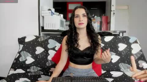 Snapshot of layla_sia chatting on July 2, 4:02 pm LAYLA online show from July 2, 4:02 pm