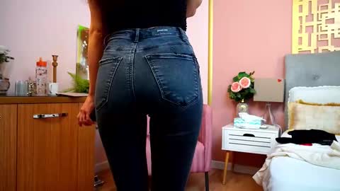 LaylaaDiamond online show from October 22, 3:40 am