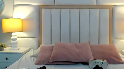 Lau online show from December 1, 7:19 pm