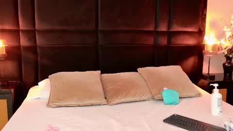 Snapshot of laylaadoll_ chatting on June 26, 6:12 pm Lau online show from June 26, 6:12 pm