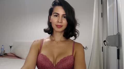 Snapshot of layladarkeyes chatting on September 19, 4:07 pm Layla online show from September 19, 4:07 pm