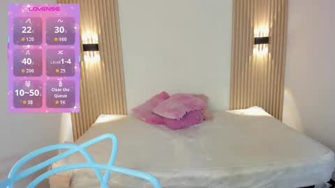 LaylaEmber online show from February 25, 1:10 pm