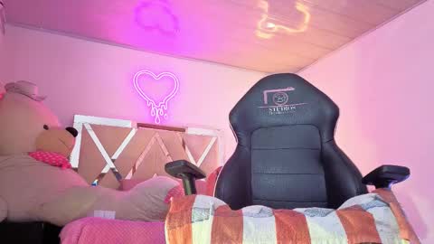 laylafoxy_tay online show from January 16, 3:10 am